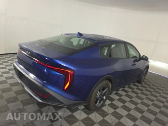 2025 Kia K4 LXS - miniatura 4