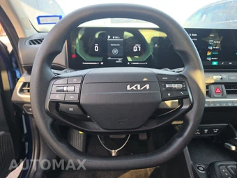 2025 Kia K4 LXS - miniatura 10