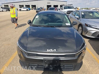 2025 Kia K4 LXS - miniatura 2