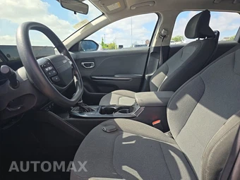 2025 Kia K4 LXS - miniatura 7