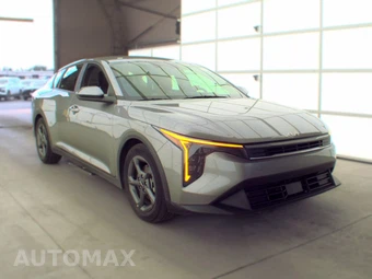 2025 Kia K4 LXS - miniatura 3