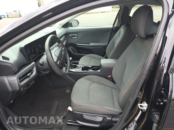 2025 Kia K4 LXS - miniatura 7