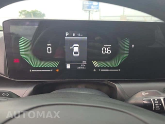 2025 Kia K4 LXS - miniatura 9