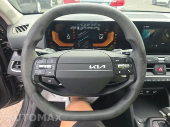2025 Kia K4 LXS - miniatura 10