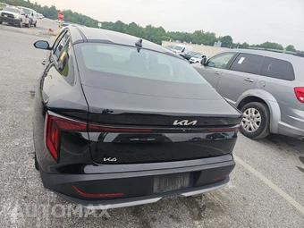 2025 Kia K4 LXS - miniatura 5