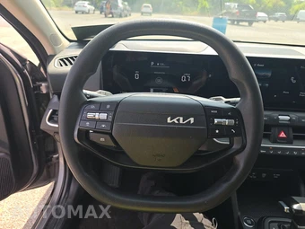 2025 Kia K4 LXS - miniatura 10
