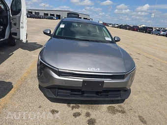 2025 Kia K4 LXS - miniatura 2