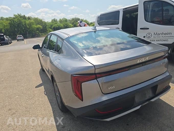 2025 Kia K4 LXS - miniatura 6