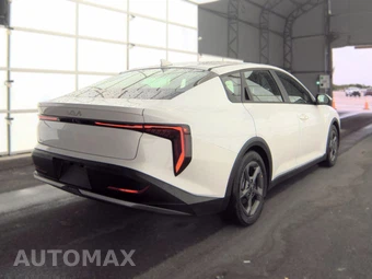 2025 Kia K4 LXS - miniatura 4