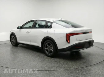 2025 Kia K4 LXS - miniatura 5