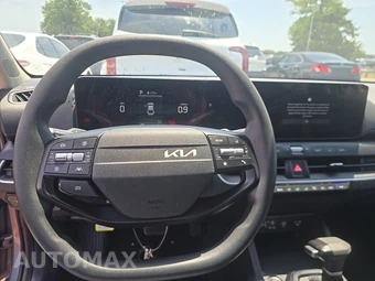 2025 Kia K4 LXS - miniatura 10