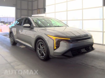 2025 Kia K4 LXS - miniatura 3