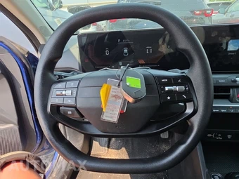 2025 Kia K4 LXS - miniatura 10