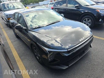 2025 Kia K4 LXS - miniatura 3