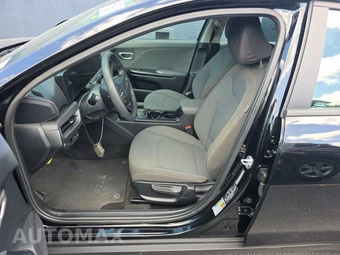 2025 Kia K4 LXS - miniatura 7