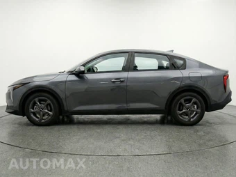 2025 Kia K4 LXS - miniatura 4