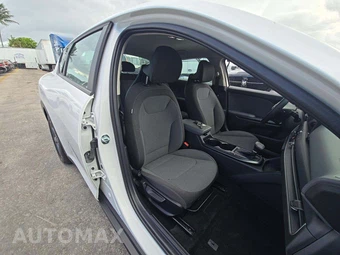 2025 Kia K4 LXS - miniatura 18