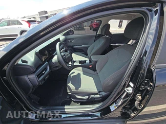 2025 Kia K4 LXS - miniatura 3