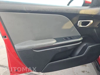 2025 Kia K4 LXS - miniatura 9