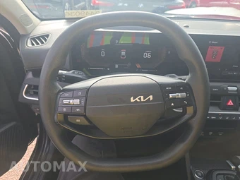 2025 Kia K4 LXS - miniatura 10