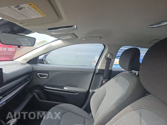 2025 Kia K4 LXS - miniatura 19