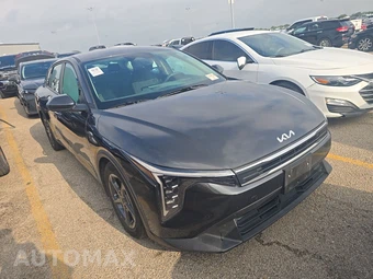 2025 Kia K4 LXS - miniatura 3