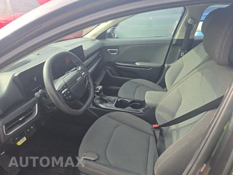 2025 Kia K4 LXS - miniatura 7