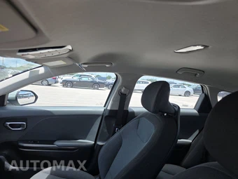2025 Kia K4 LXS - miniatura 17