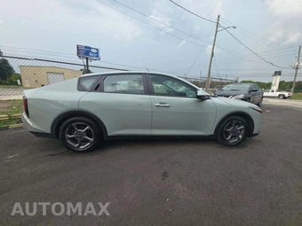 2025 Kia K4 LXS - miniatura 4