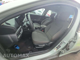 2025 Kia K4 LXS - miniatura 6