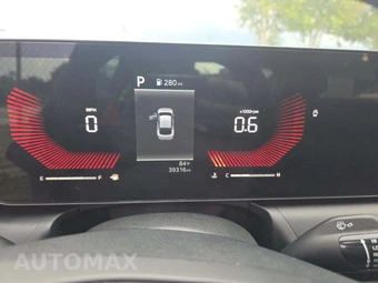 2025 Kia K4 LXS - miniatura 9