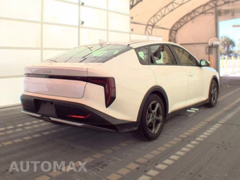 2025 Kia K4 LXS - miniatura 4