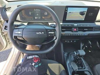 2025 Kia K4 LXS - miniatura 10
