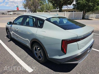 2025 Kia K4 LXS - miniatura 2