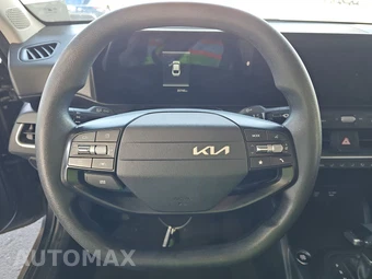 2025 Kia K4 LXS - miniatura 10