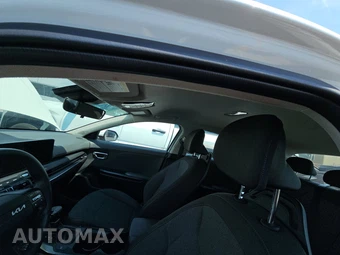 2025 Kia K4 LXS - miniatura 18