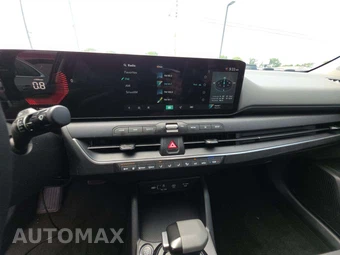 2025 Kia K4 LXS - miniatura 10