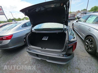 2025 Kia K4 LXS - miniatura 14