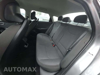 2025 Kia K4 LXS - miniatura 13