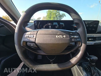 2025 Kia K4 LXS - miniatura 10
