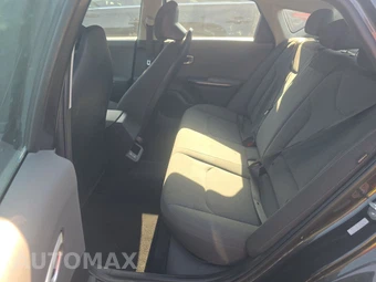 2025 Kia K4 LXS - miniatura 13