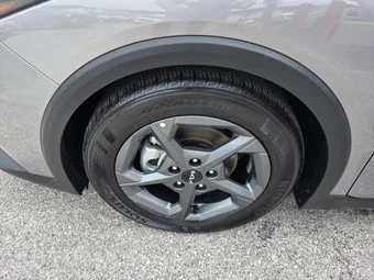 2025 Kia K4 LXS - miniatura 2