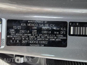 2025 Kia K4 LXS - miniatura 3