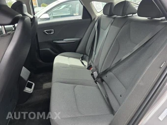 2025 Kia K4 LXS - miniatura 4