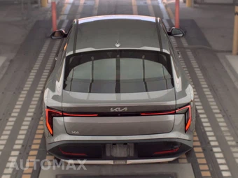 2025 Kia K4 LXS - miniatura 5