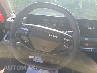 2025 Kia K4 LXS - miniatura 10
