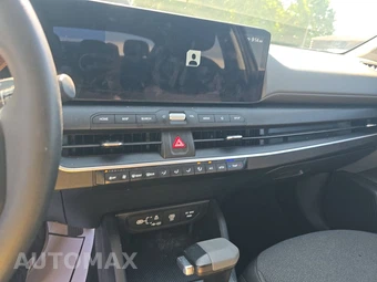 2025 Kia K4 LXS - miniatura 11