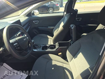 2025 Kia K4 LXS - miniatura 7