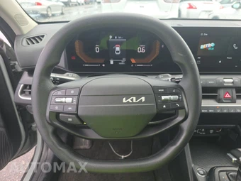 2025 Kia K4 LXS - miniatura 16