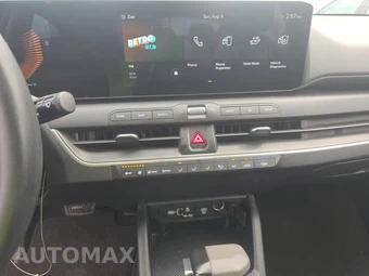 2025 Kia K4 LXS - miniatura 17